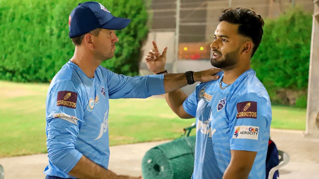 ricky ponting and rishab pant talking in one frame