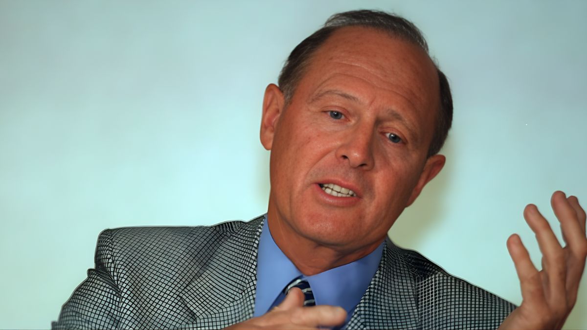 Former England cricketer Geoffrey Boycott