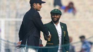 भारत vs दक्षिण अफ्रीका टेस्ट - ईडन गार्डन्स की पिच पर विवाद, बुमराह की गेंदबाज़ी ने मचाया कहर 2 South Africa