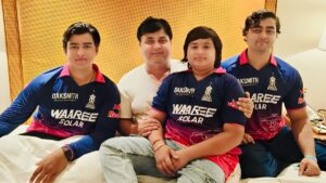 भारत A के खिलाड़ी वैभव सूर्यवंशी के छोटे भाई आशीर्वाद सूर्यवंशी ने 10 साल की उम्र में स्थानीय मैच में शतक लगाकर ध्यान खींचा 1 Vaibhav Sooryavanshi